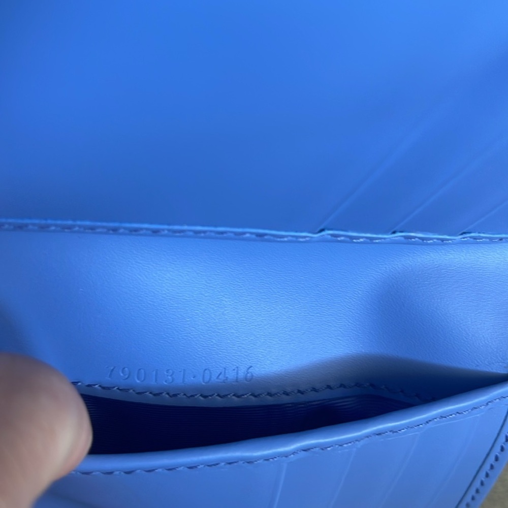 Gucci Blue Leather Wallet Classic Design - Picture 8 of 8
